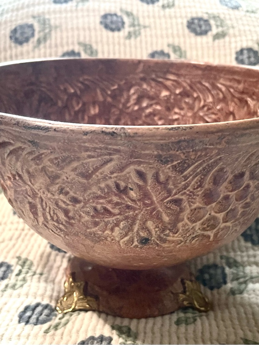 Vintage-like Grape Vine Footed Planter / Centerpiece Bowl - Picture 3 of 4